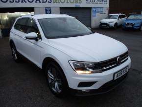 VOLKSWAGEN TIGUAN 2019 (19) at Crossroads Motors Ashford