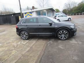 VOLKSWAGEN TIGUAN 2019 (19) at Crossroads Motors Ashford